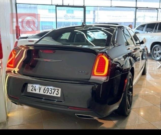 كرايسلر 300